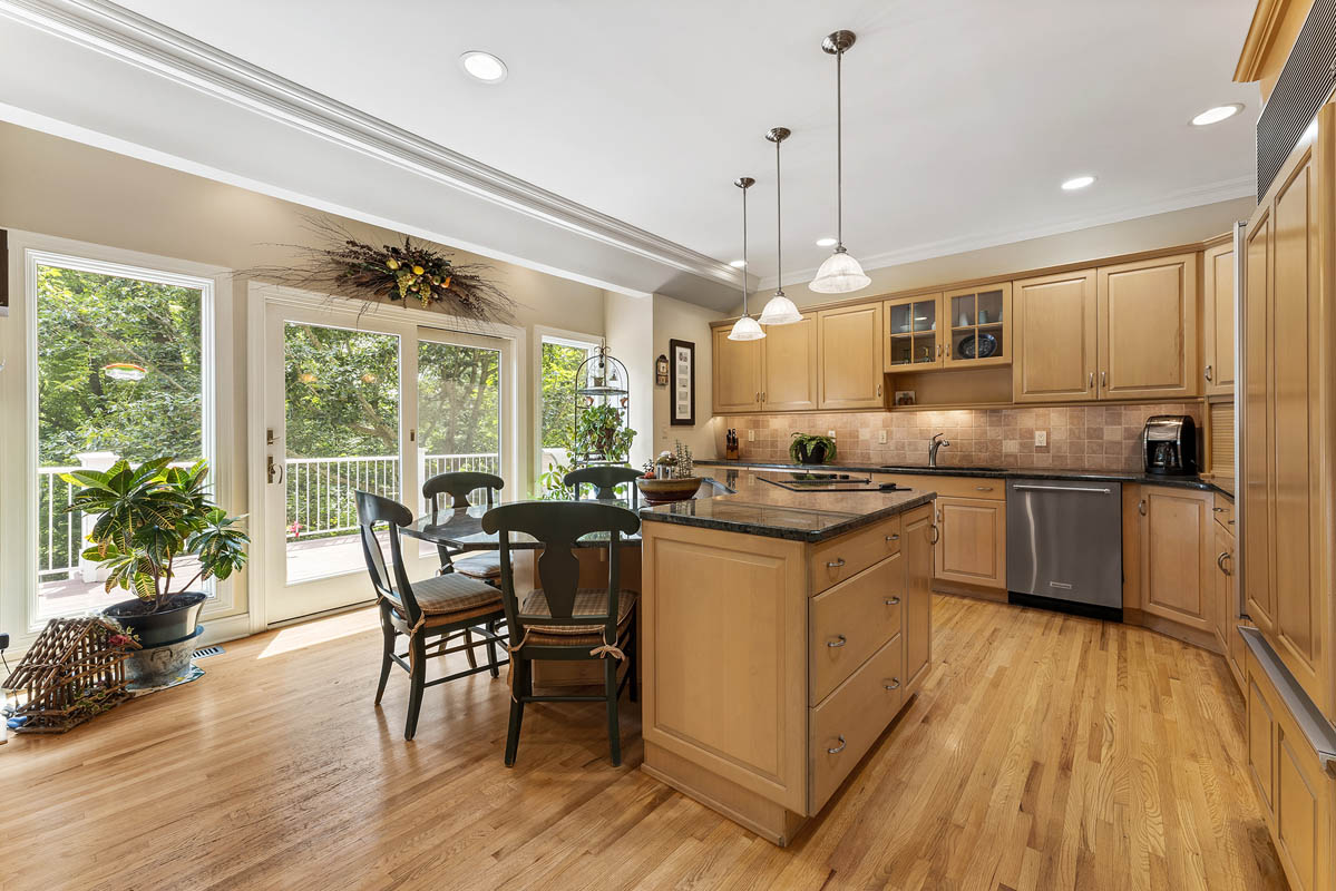 10 4 Stoney Ridge Lane -- Kitchen