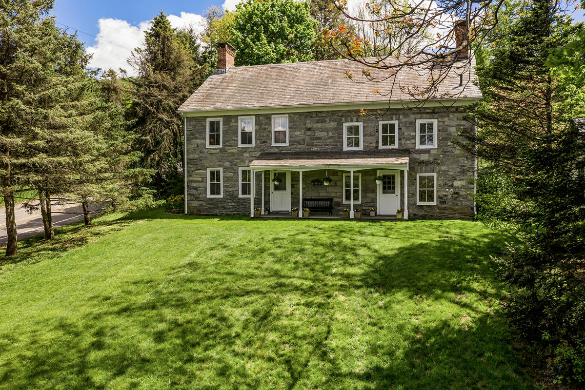 01 d 108 County Route 579 Bethlehem Township -- exterior 6