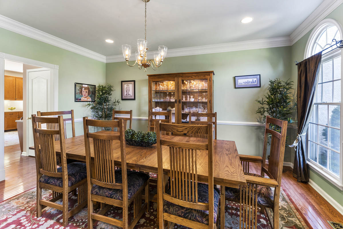 03 20 Old Schoolhouse Drive Bethlehem Township -- Dining Room