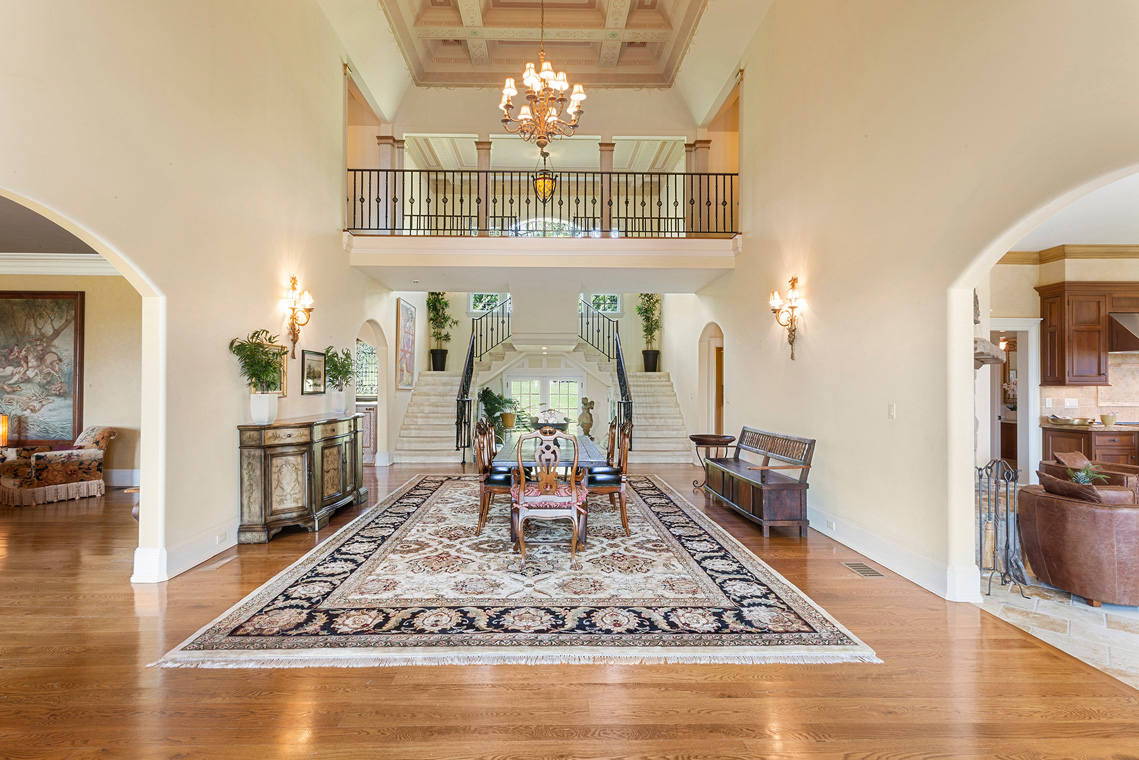 03 31 Welsh Road Tewksbury Township NJ -- foyer