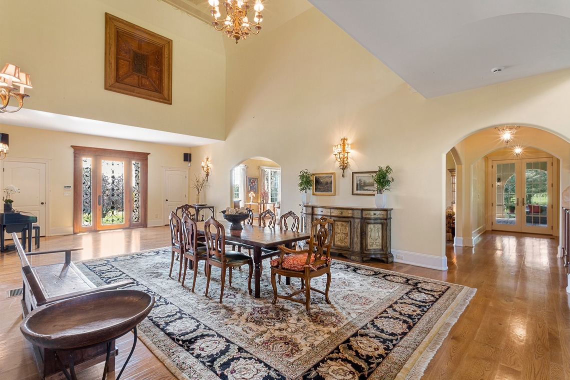 03a 31 Welsh Road Tewksbury Township NJ -- dining room