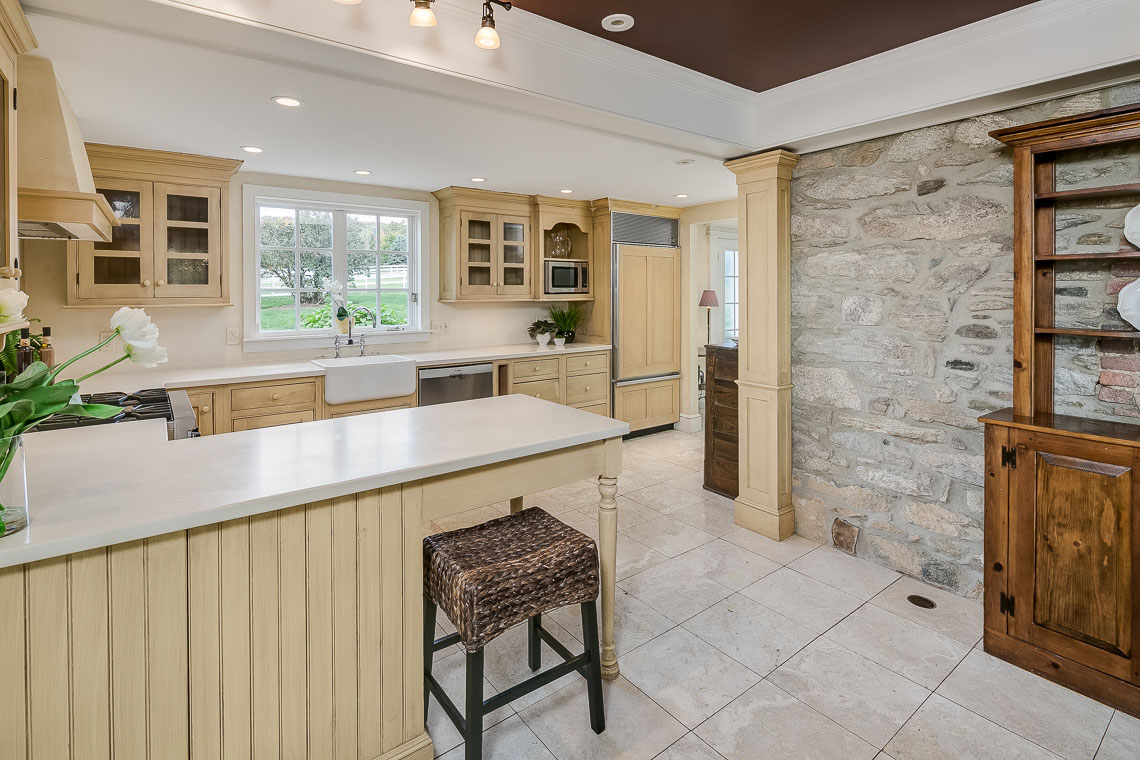 05 47A Fairmount Road Tewksbury Towship -- kitchen from eat in area