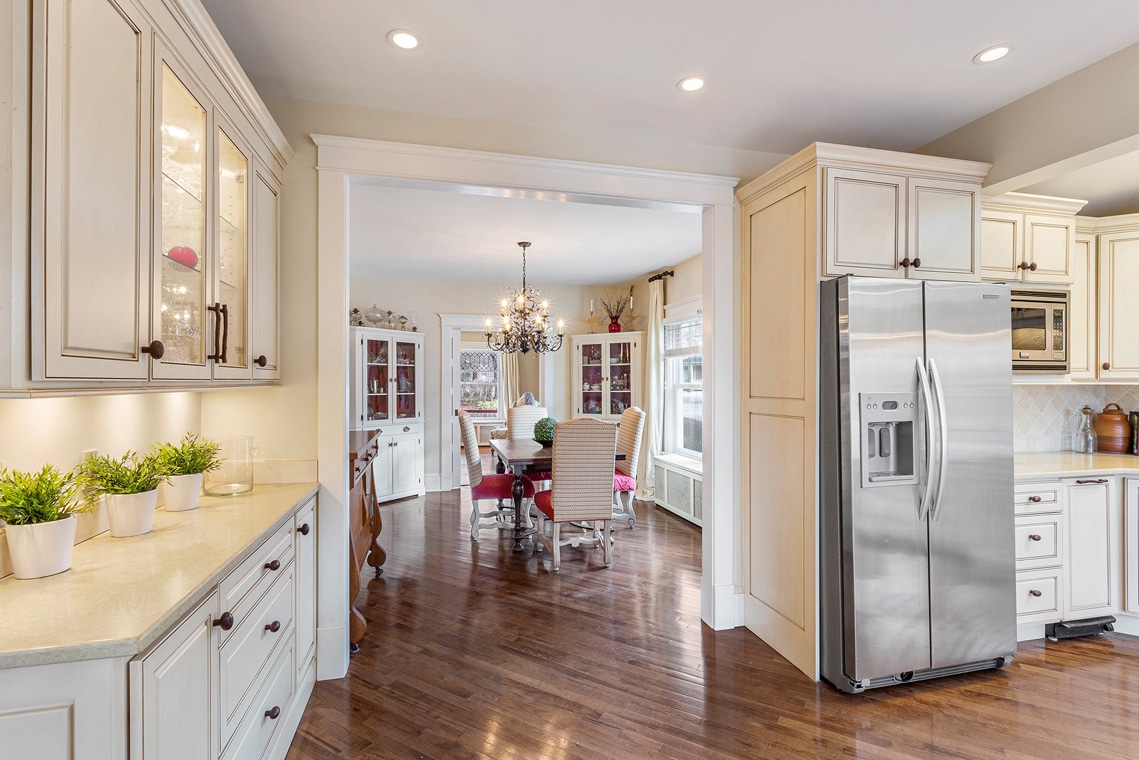 05 65 Main Street Califon Borough -- kitchen into dining room