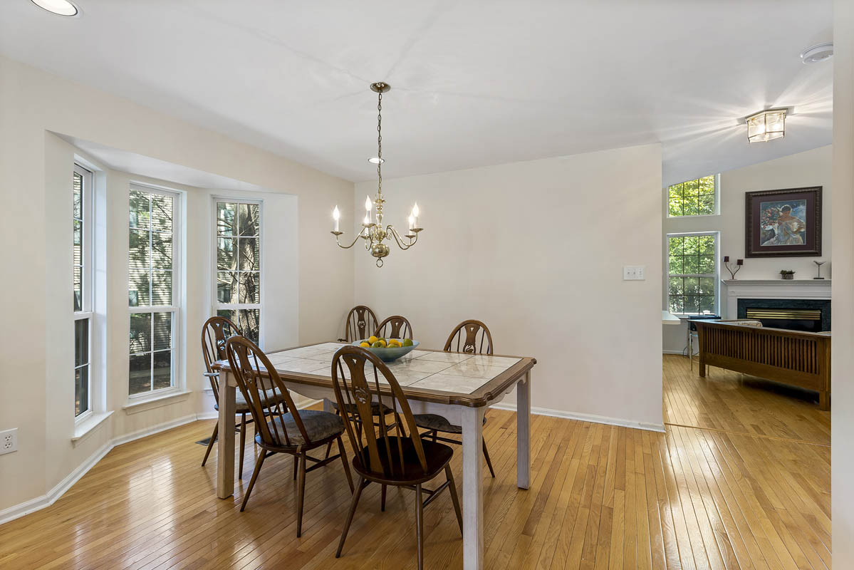 07 -- 206 Well Sweep Road Readington -- Dining Room