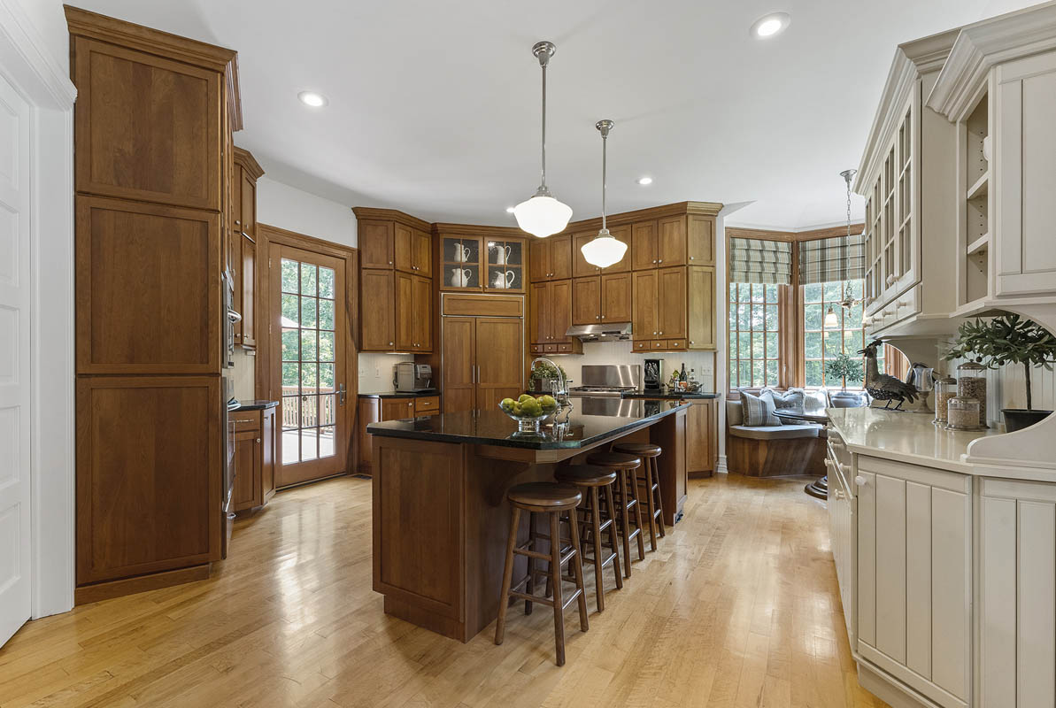 08 58 Hollow Brook Road Tewksbury Township -- kitchen