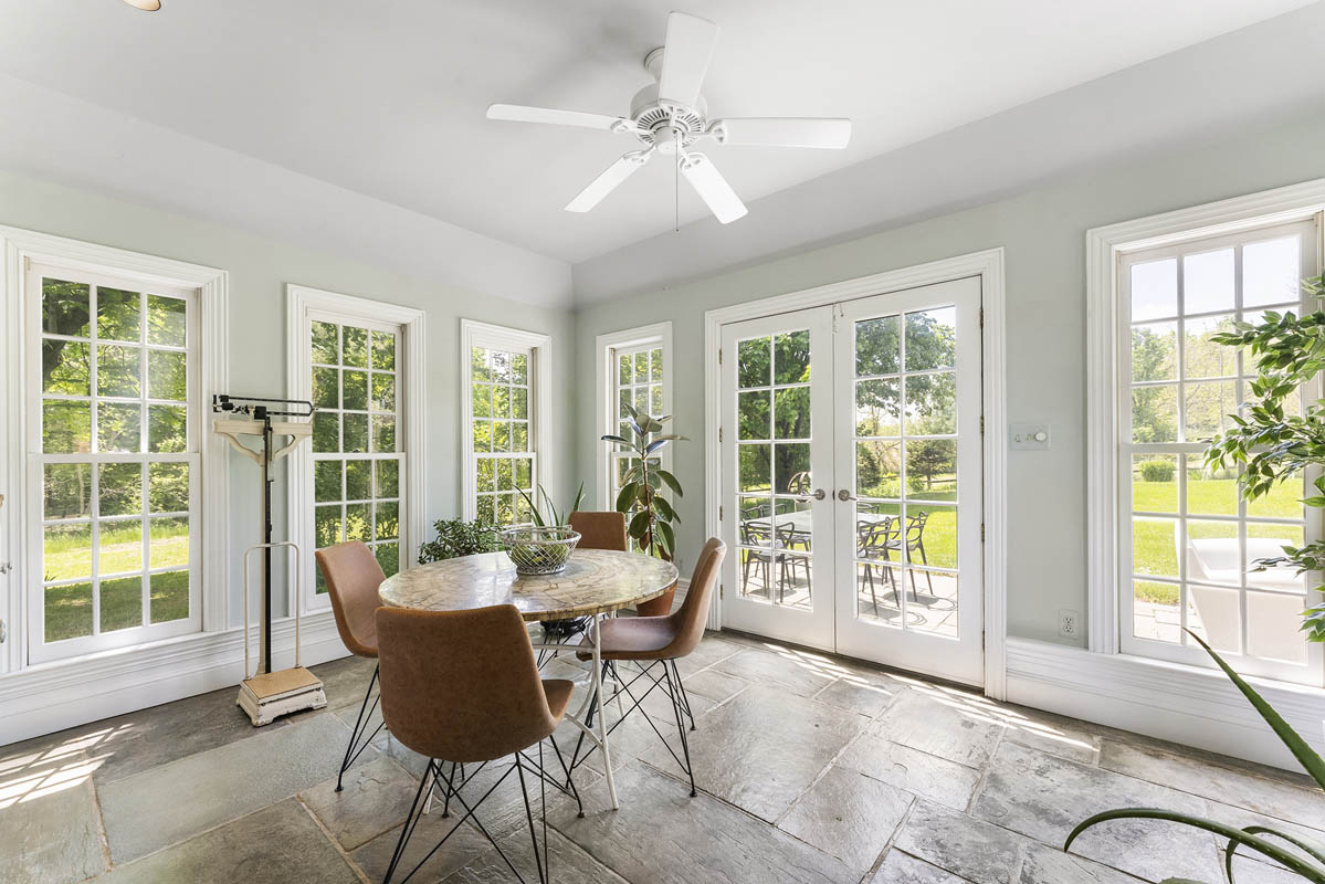 08 73 Old Turnpike Road Tewksbury -- Sunroom