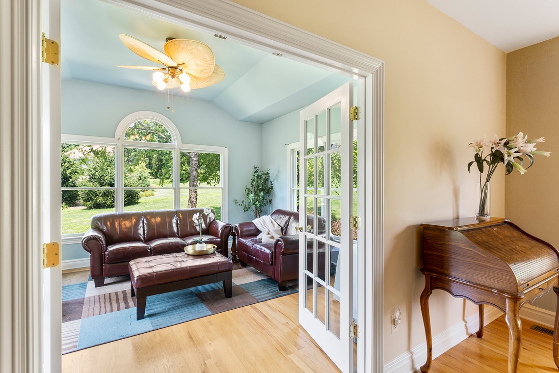 10 199 Old Turnpike Road Tewksbury -- Sun Room