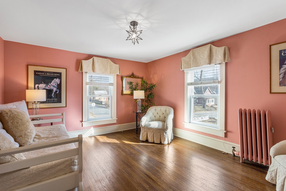 10 65 Main Street Califon Borough -- bedroom 1