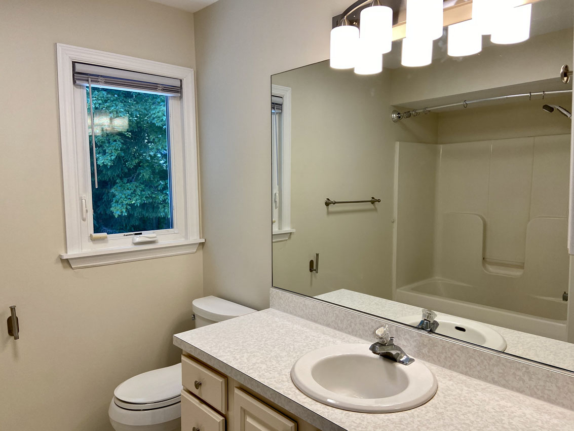 13 11 Sutton Road (cottage) -- second floor bathroom