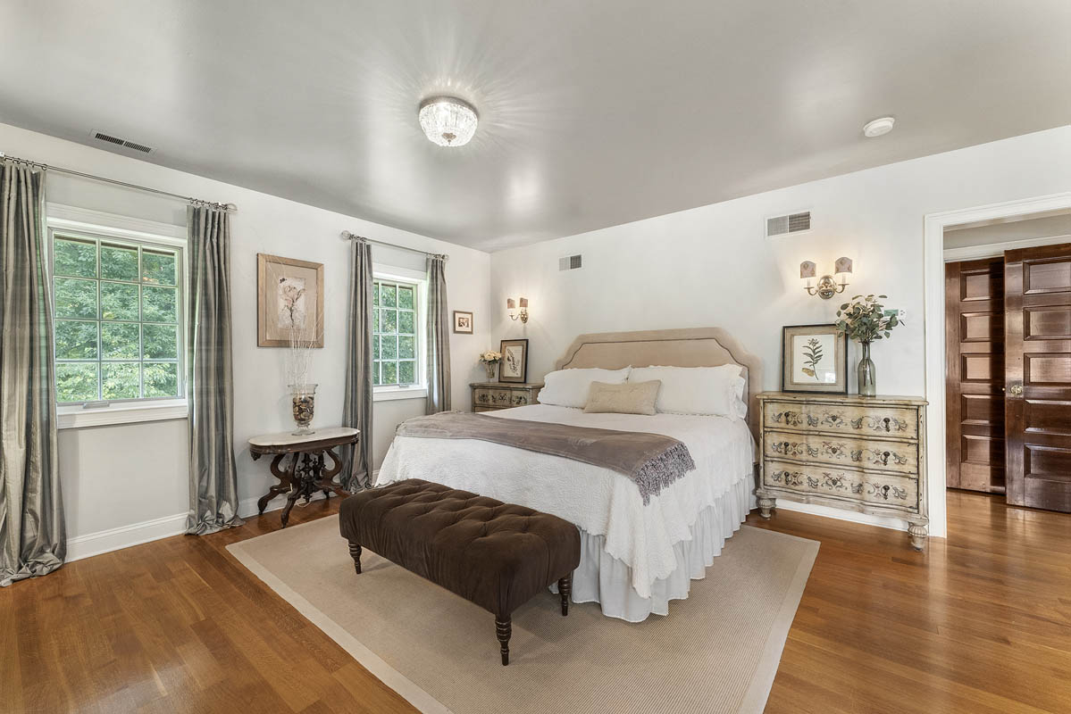 13c 58 Hollow Brook Road Tewksbury Township -- main bedroom 1