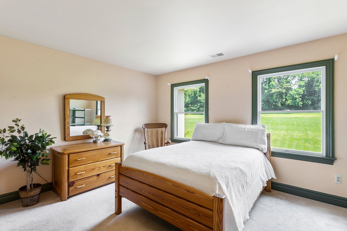 17 199 Old Turnpike Road Tewksbury -- Second bedroom