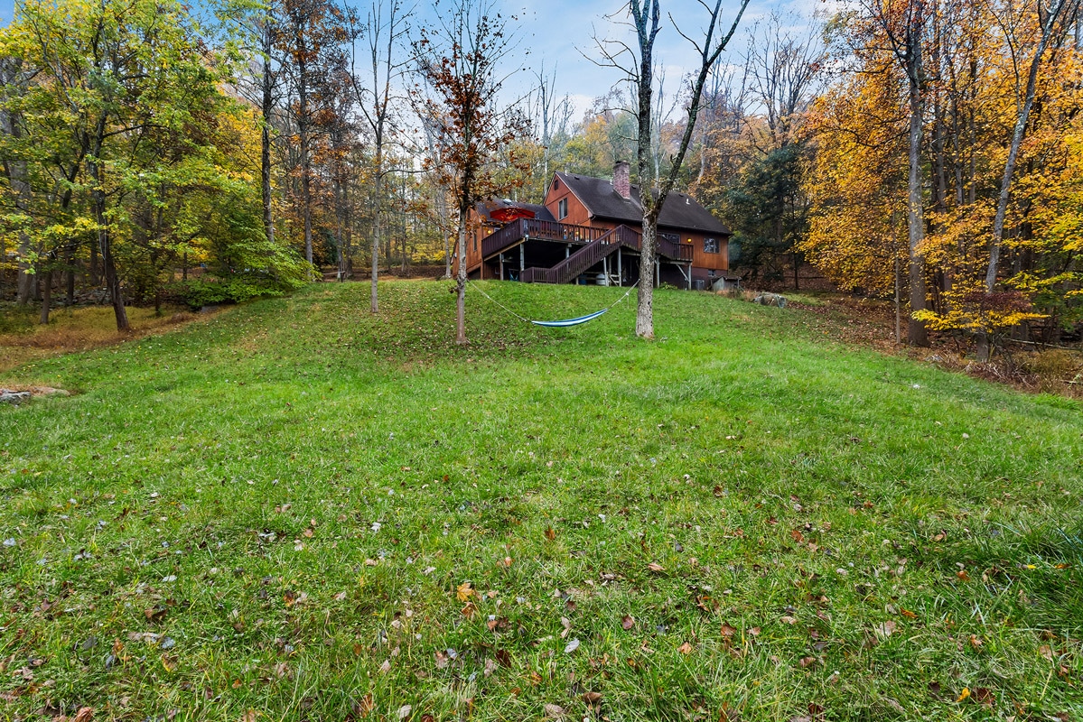 20 1407 Califon Cokesbury Road, Califon -- Backyard 1