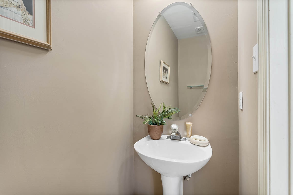 21 -- 206 Well Sweep Road Readington -- Powder Room