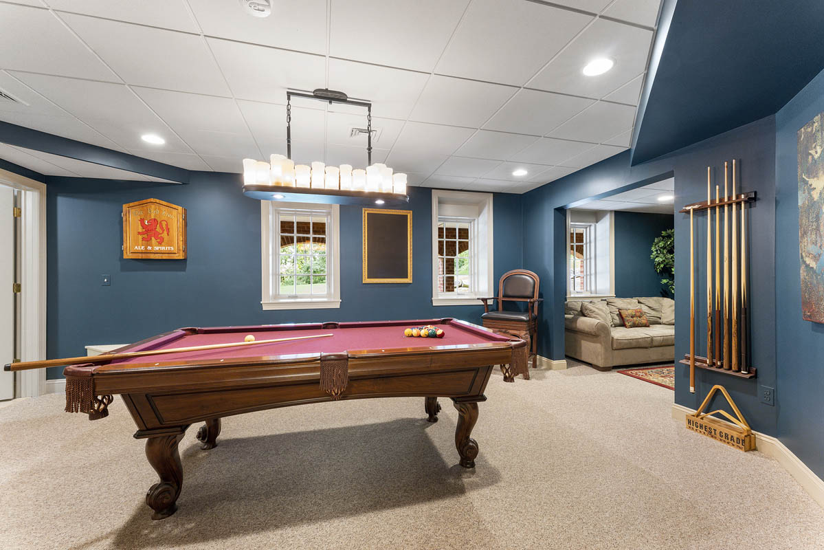 21 58 Hollow Brook Road Tewksbury Township -- recreation room 2