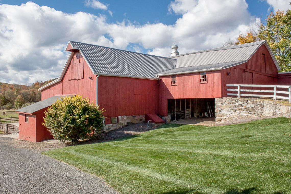 23 47A Fairmount Road Tewksbury Towship -- dairy barn showing lower storage area 2