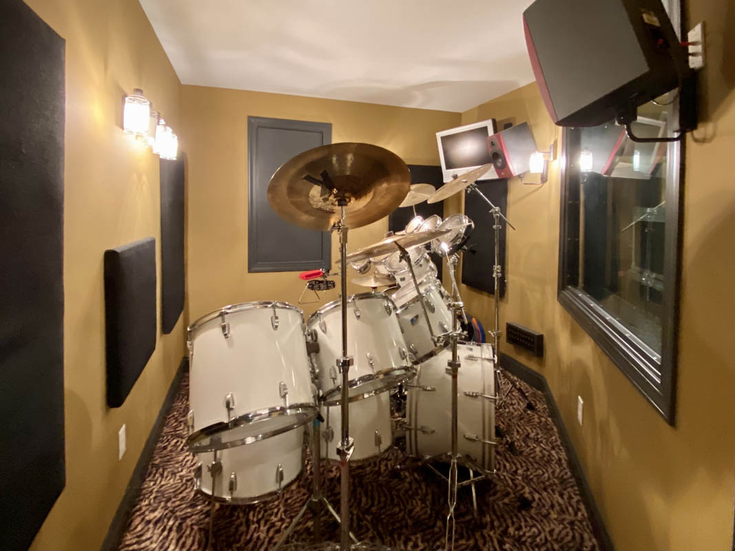 23a 112 Old Turnpike Road Tewksbury Township -- recording space
