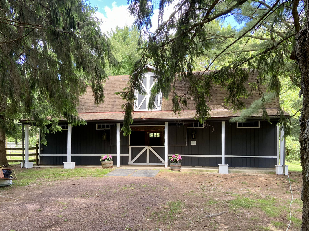 24 32 Welsh Road -- barn