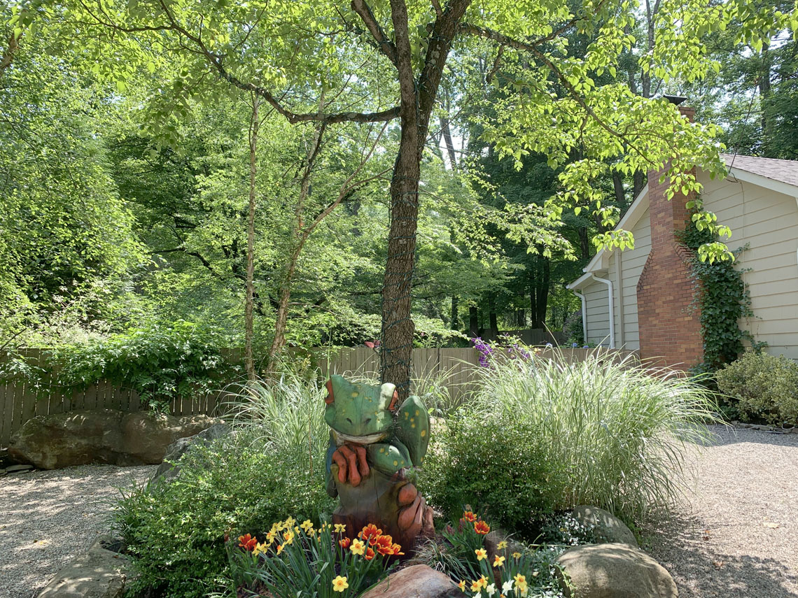 24 44 Water Street Tewksbury Township -- fenced backyard and circular driveway