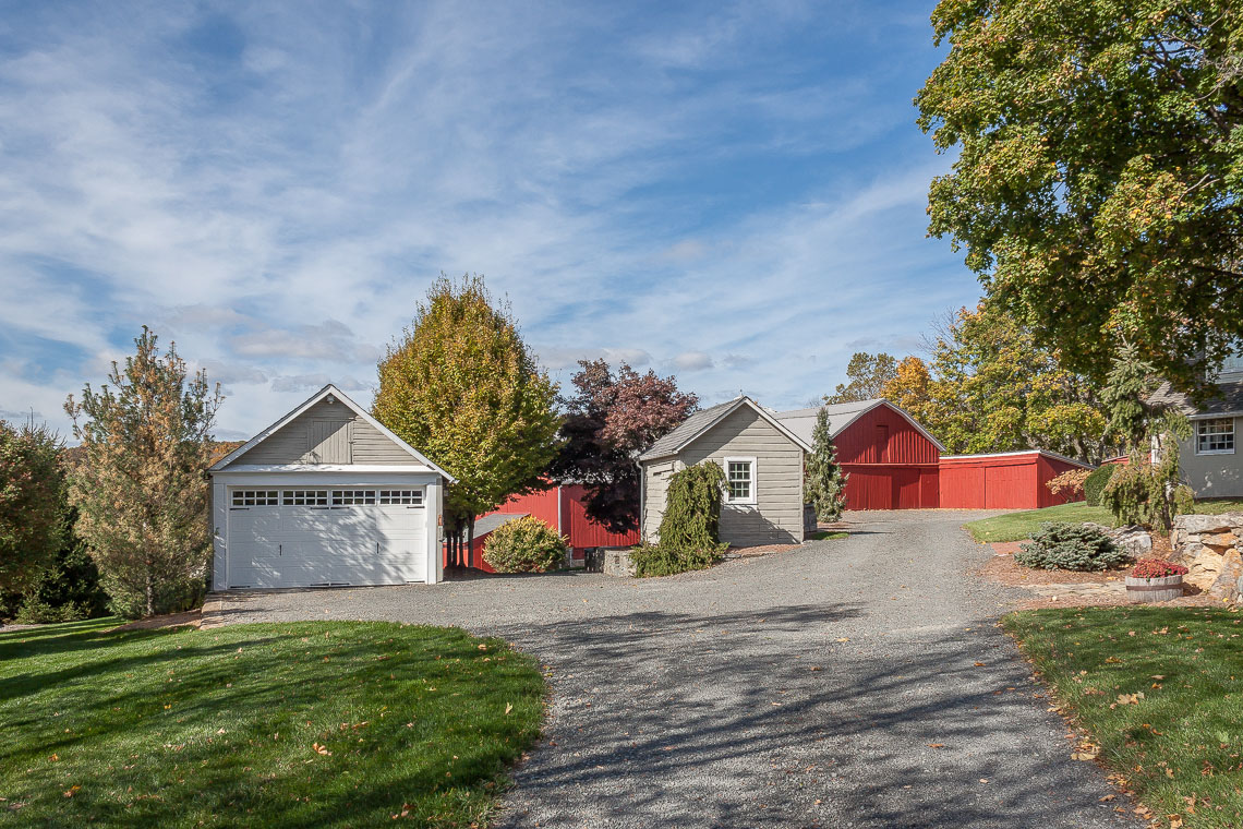 24a 47A Fairmount Road Tewksbury Towship -- garage and barns