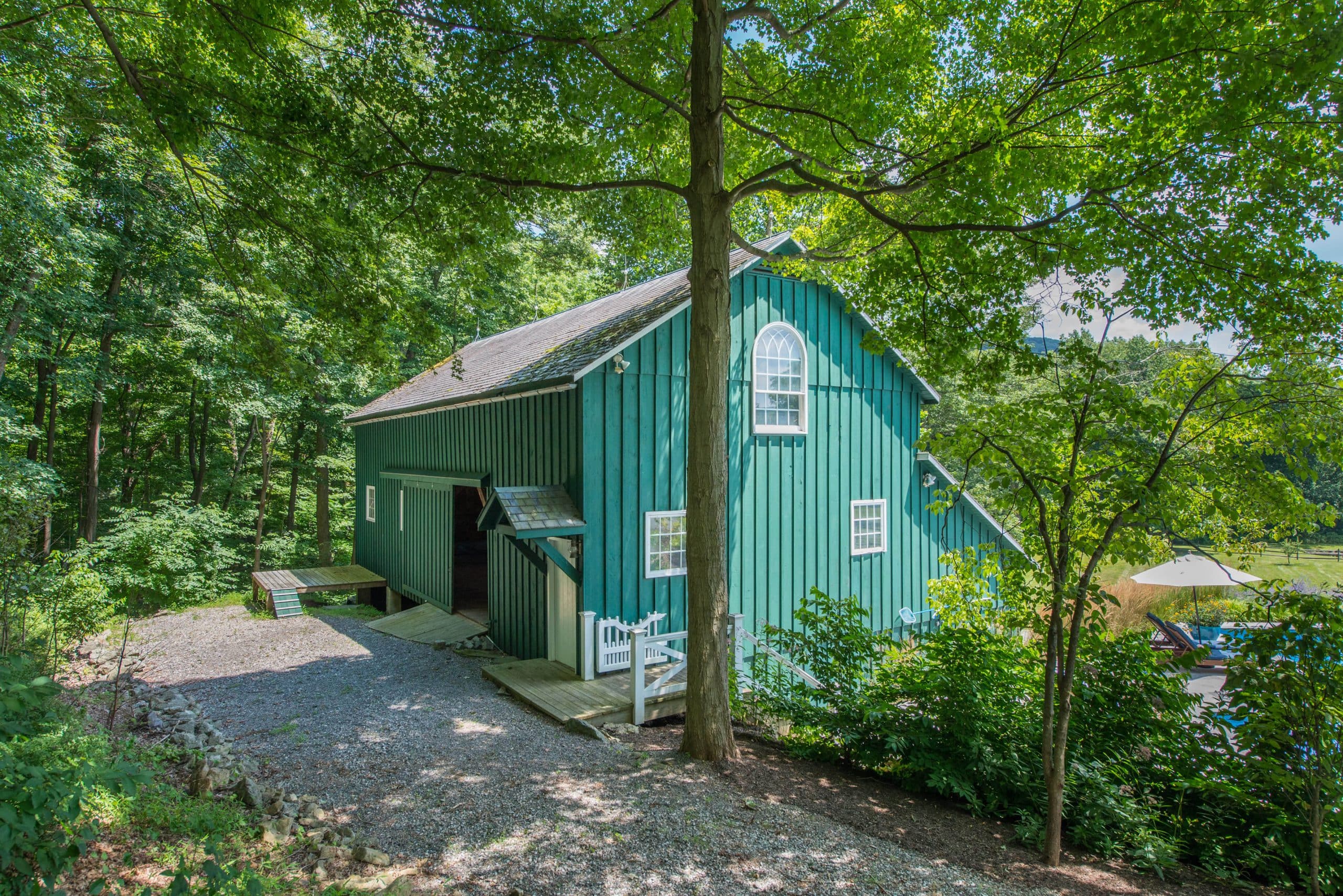 50 69 Philhower Road -- barn exterior from upper level BZ