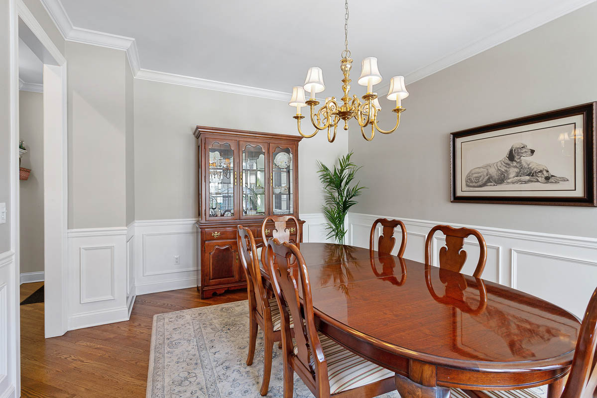 11 501 Lindabury Lane Pottersville Tewksbury Townhip -- dining room 2