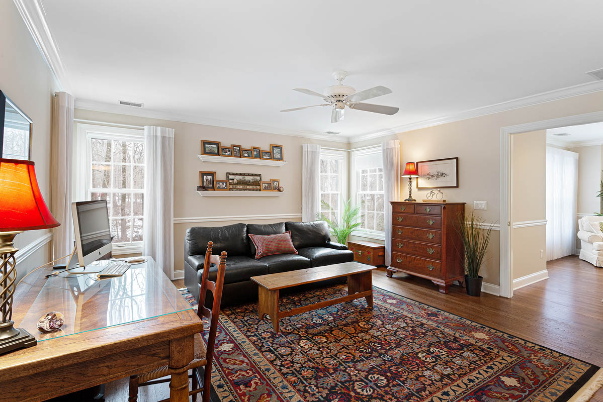 16 501 Lindabury Lane Pottersville Tewksbury Townhip -- primary bedroom sitting room 2