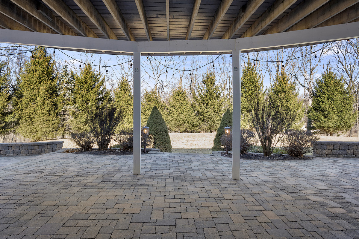 35 18 Lenore Road Tewksbury Township -- patio outside walkout basement