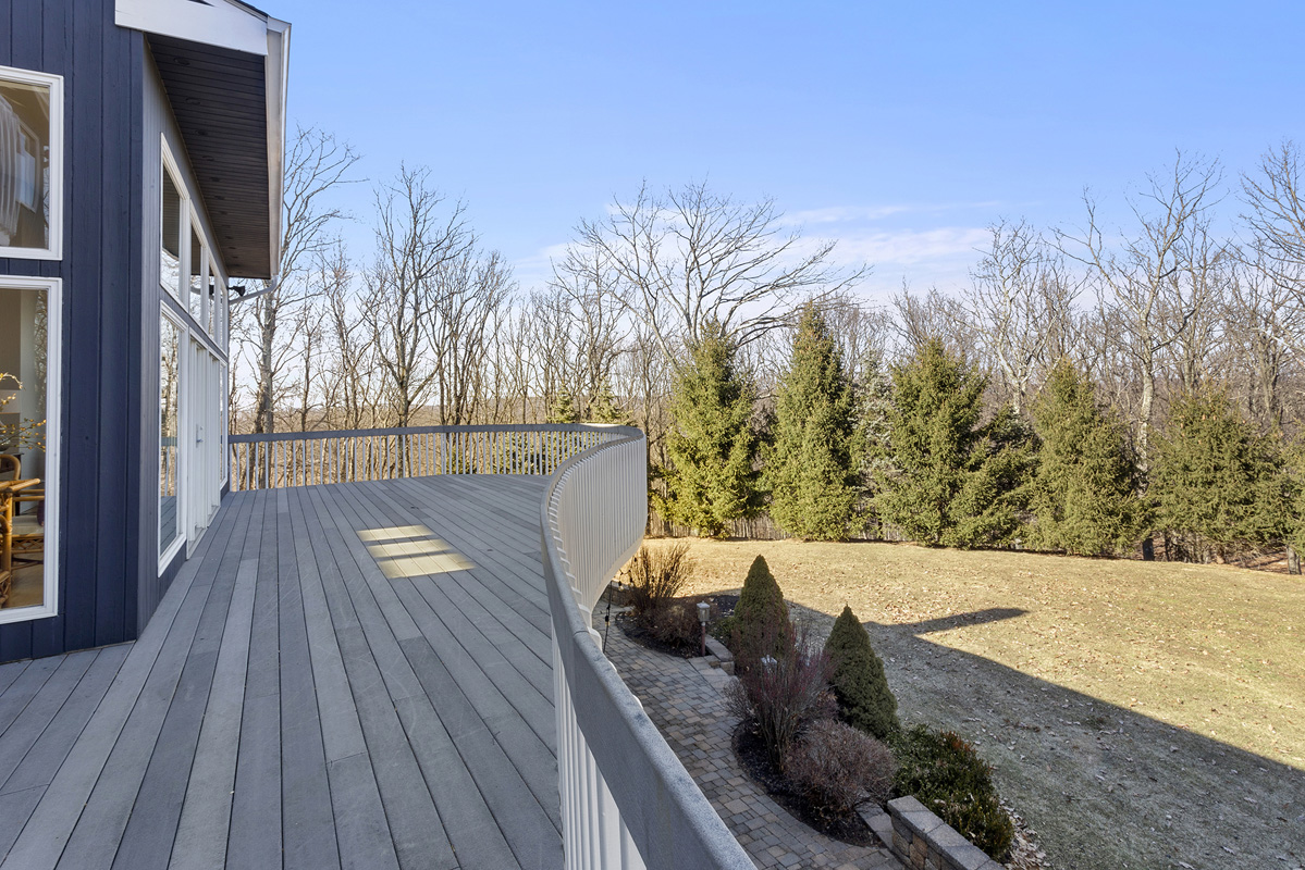 38 18 Lenore Road Tewksbury Township -- deck overlooking yard 2