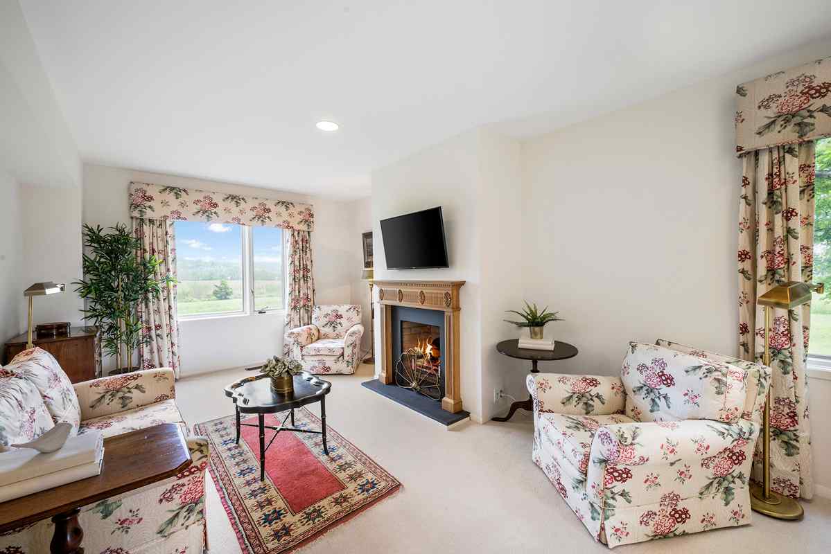 12 18 King Street Tewksbury Township -- first floor bedroom