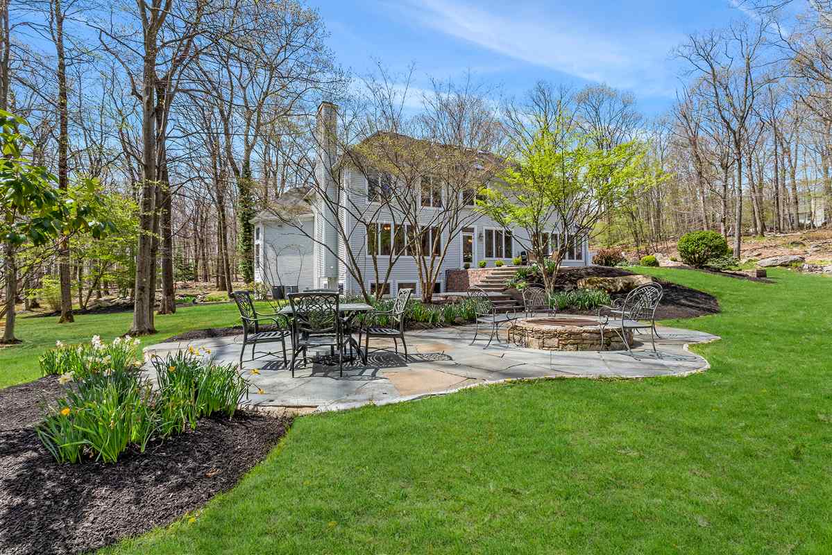 37 4 Oak Lane Tewksbury Township -- extended patio