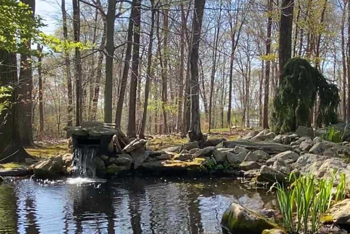 38b-4-Oak-Lane-Tewksbury-Township----water-feature