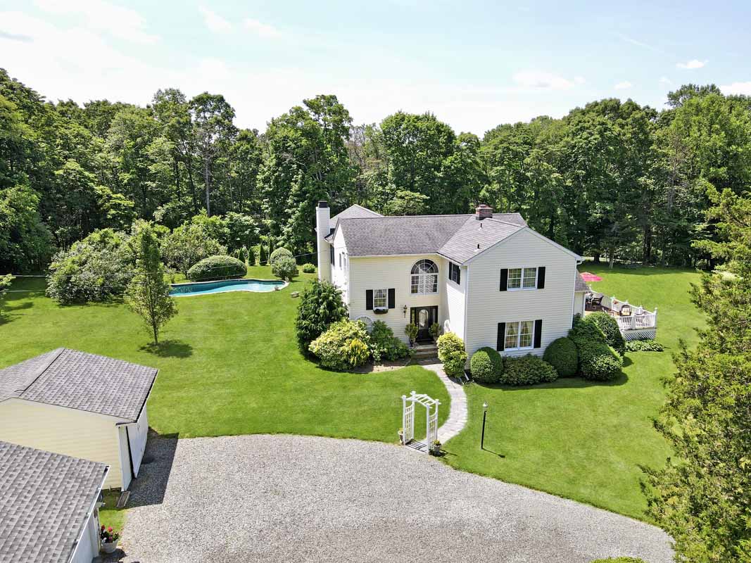 29 Longview Road Tewksbury Township