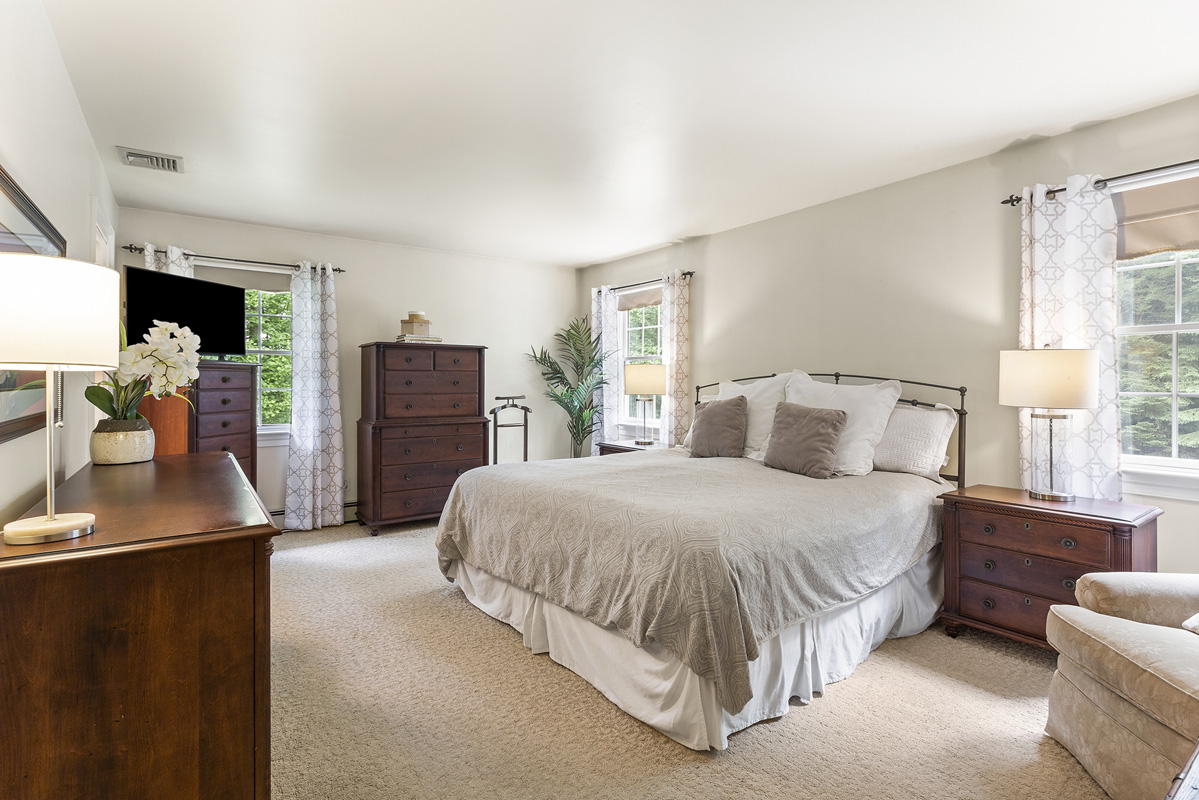 12 42 Bissell Road Tewksbury Township -- primary bedroom