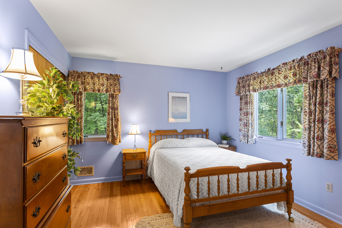 18 9 High Street Pottersville Tewksbury Township NJ -- bedroom 2