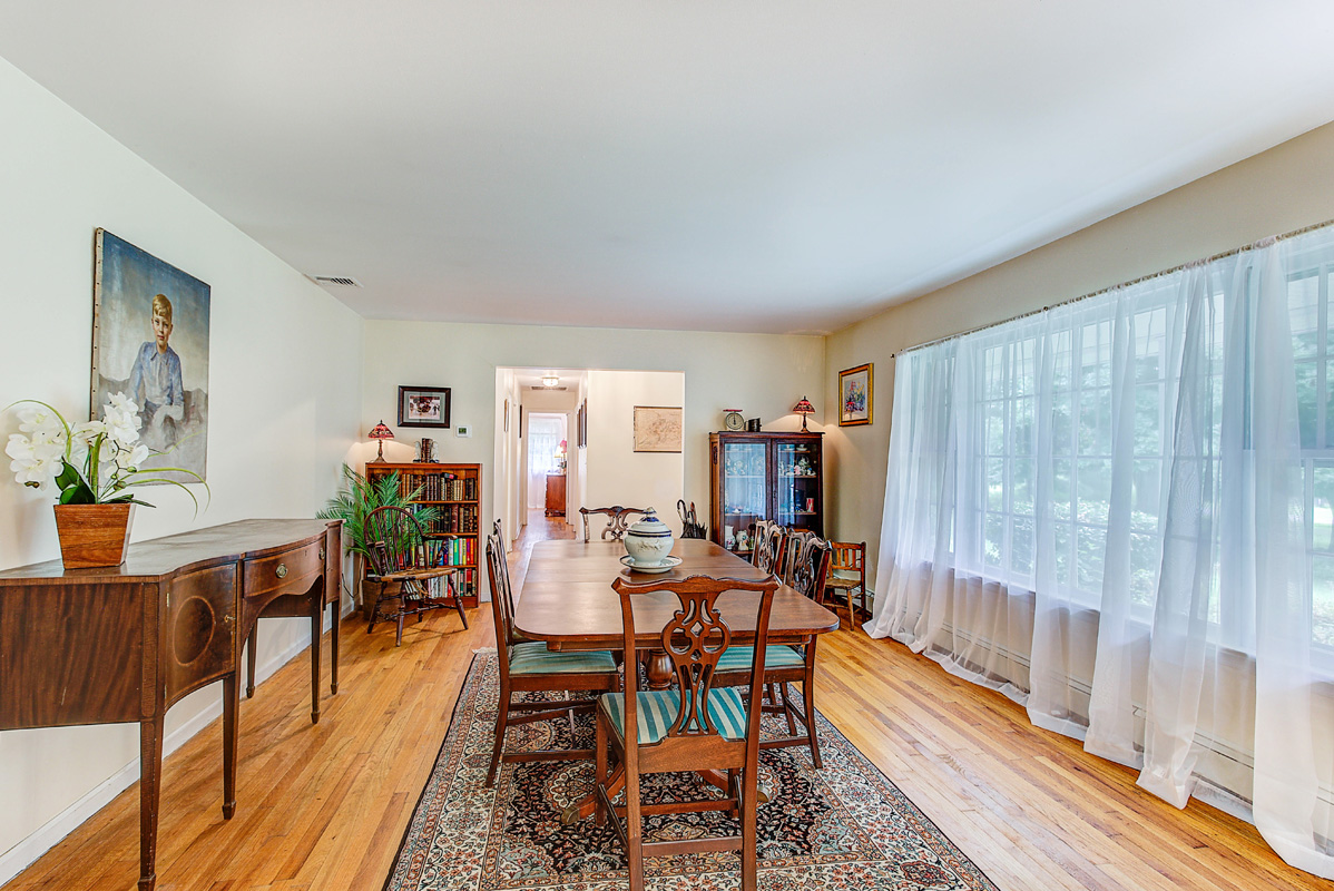 07 57 Fairmount Road West -- dining room 2