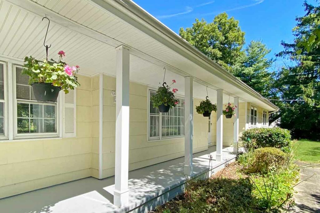 57 Fairmount Road West, Tewksbury Township
