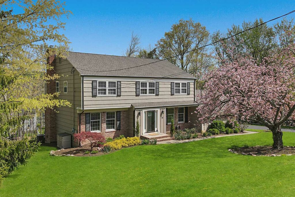 14 Dryden Road Tewksbury Township, New Jersey