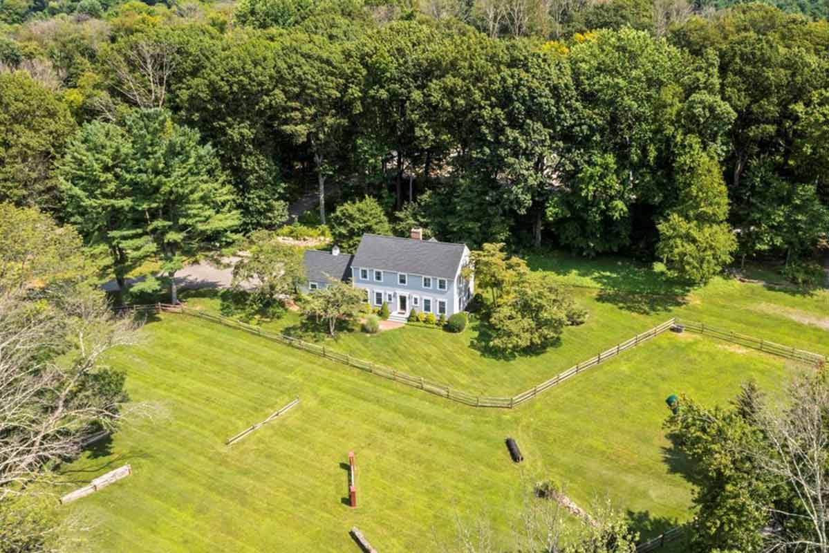 41 Farmersville Road, Tewksbury Township